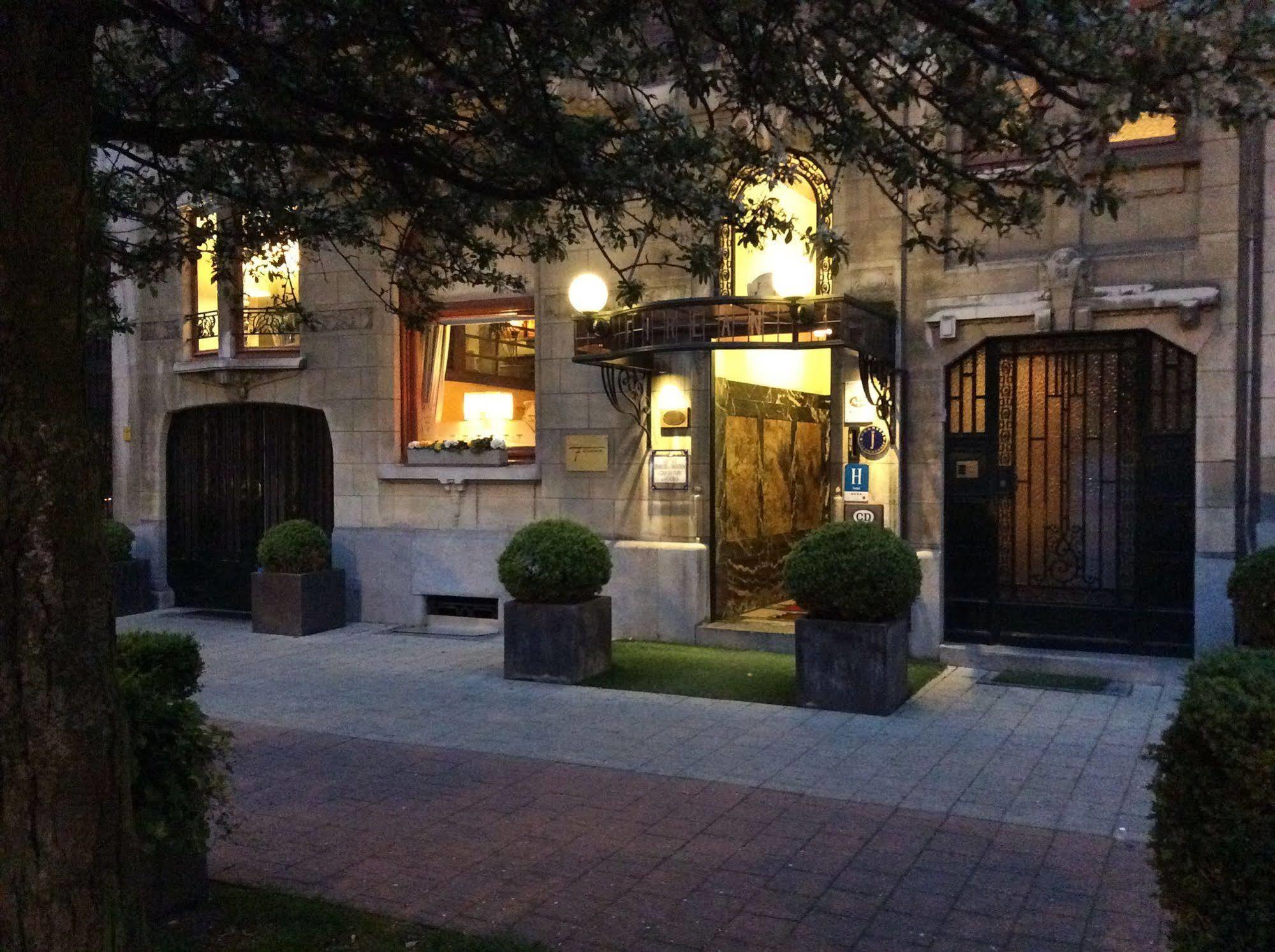 Hotel Firean Antwerp Exterior photo